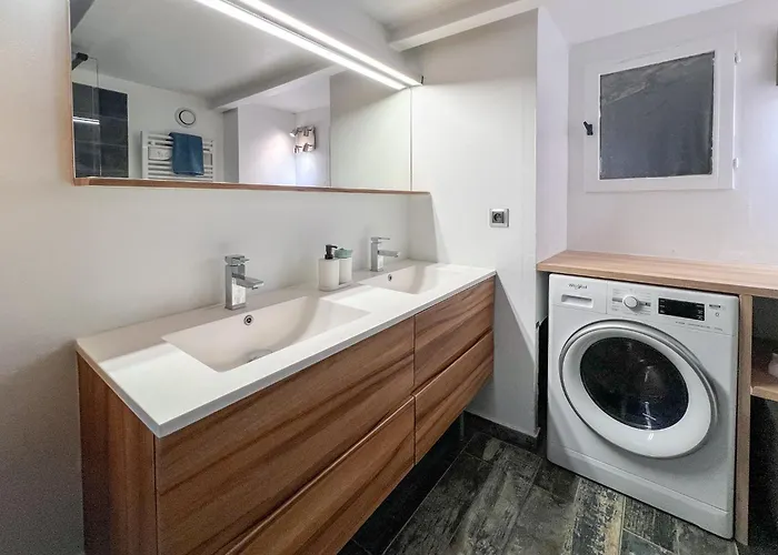 Elegant T3 Avec Vue Sur Le Port De *